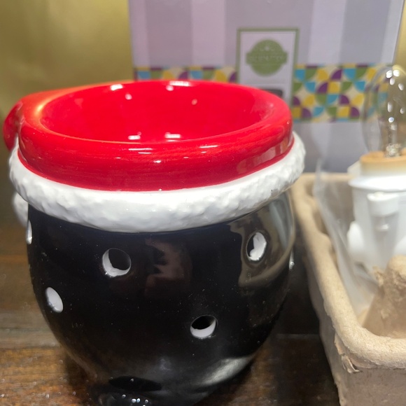 Scentsy Baby Tux Penguin Wall Mini Warmer Night Light Christmas - Picture 4 of 6